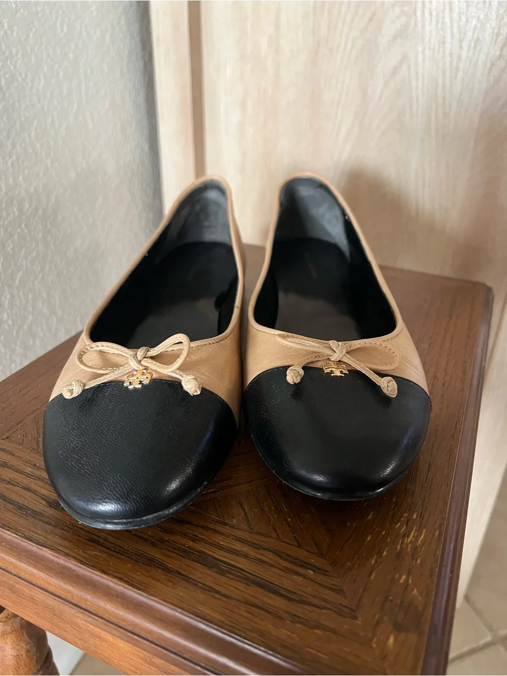 Tory Burch Ginger Shortbread & Black Cap-Toe Ballet Flats